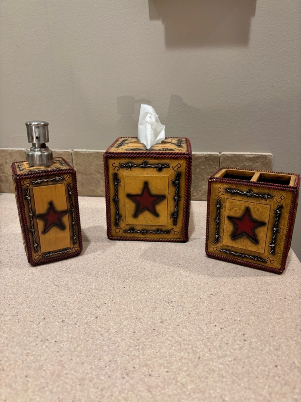 Rustic Red Star Yellow Bath Accessory Set by